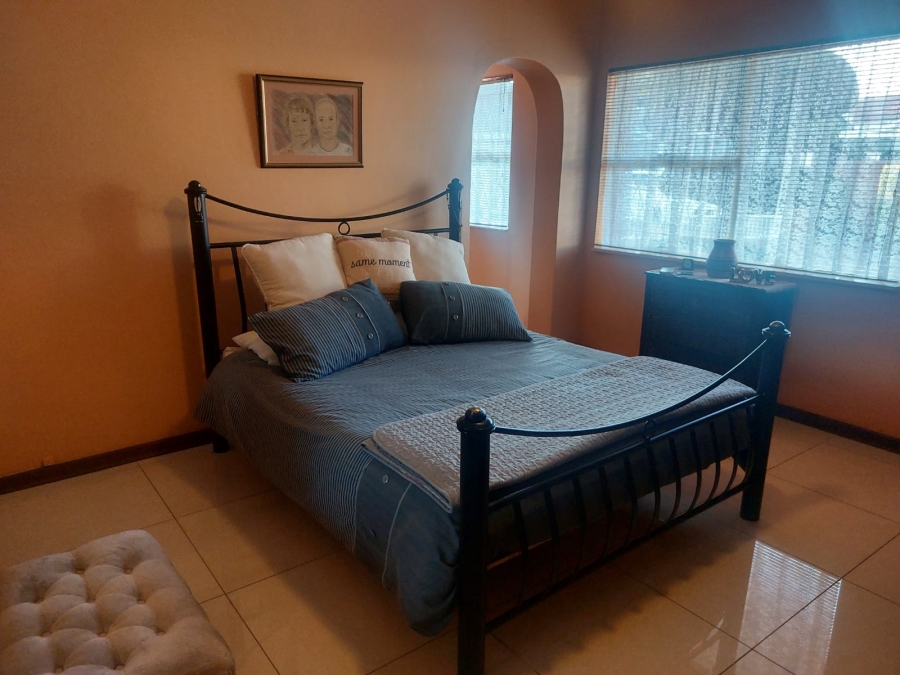 4 Bedroom Property for Sale in Monument Heights Northern Cape
